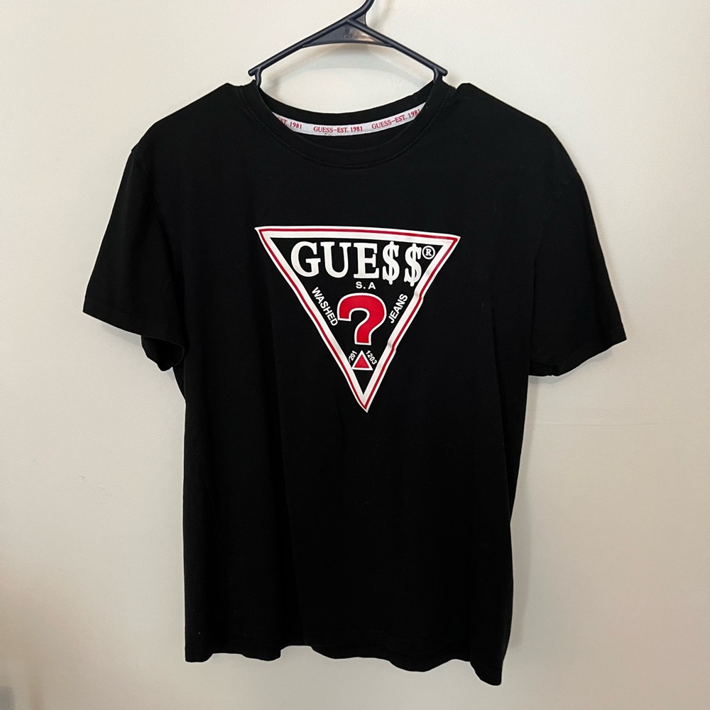 Men’s Guess T shirt